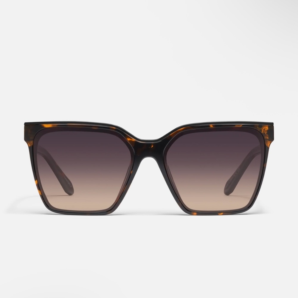 Quay Level up sunglasses Tortoise Frame / Smoke Taupe Polarized Lens